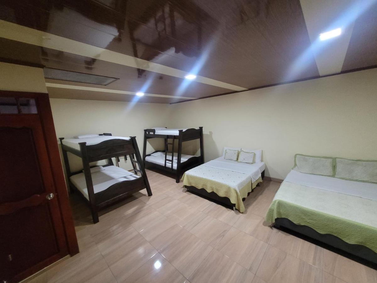 Find Land & A Rest Hotel ฟิลานเดีย ภายนอก รูปภาพ