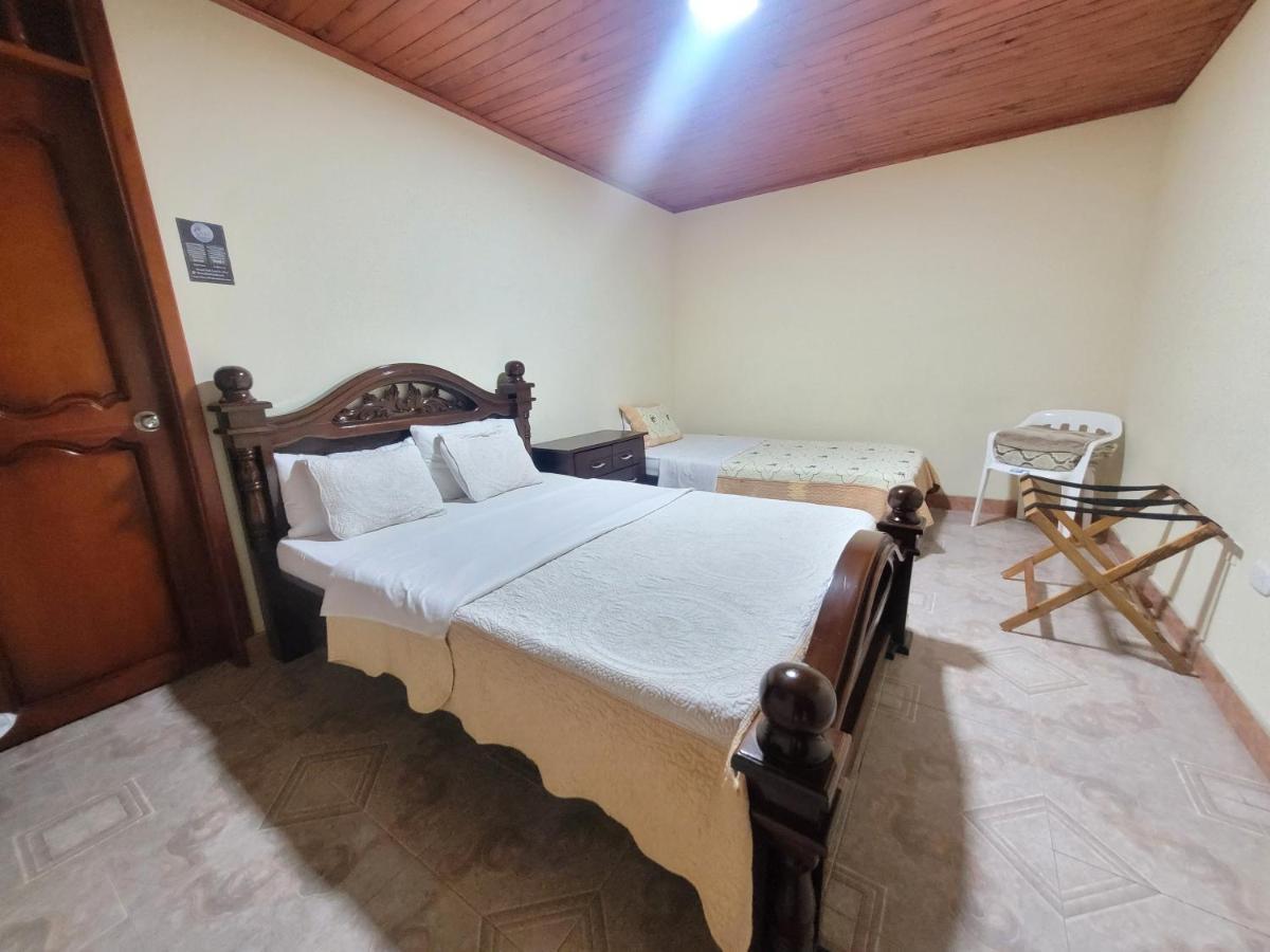 Find Land & A Rest Hotel ฟิลานเดีย ภายนอก รูปภาพ