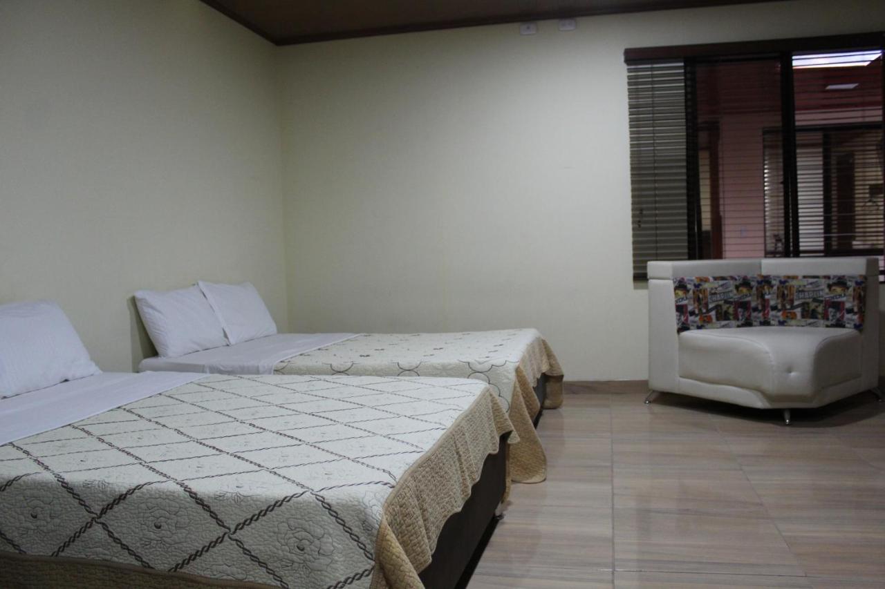 Find Land & A Rest Hotel ฟิลานเดีย ภายนอก รูปภาพ