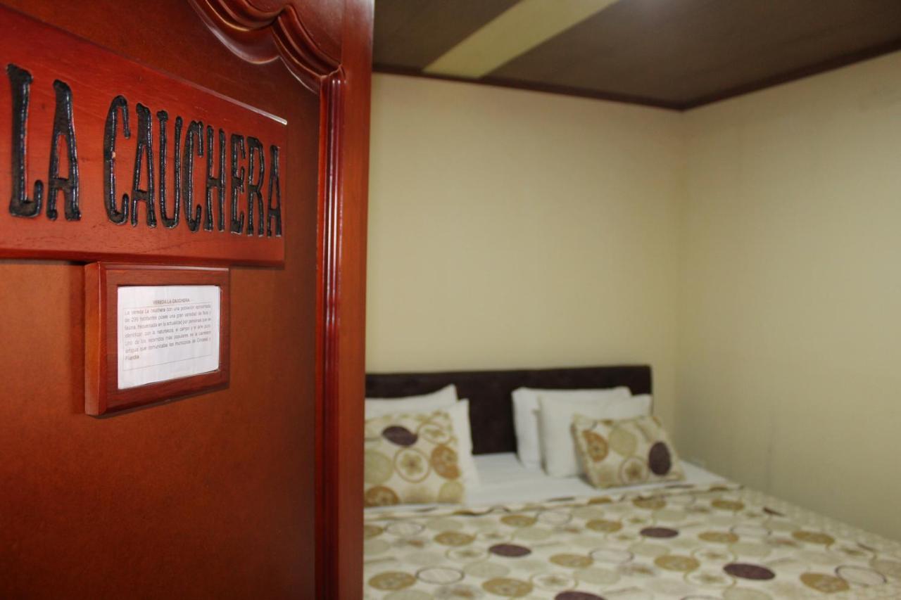 Find Land & A Rest Hotel ฟิลานเดีย ภายนอก รูปภาพ