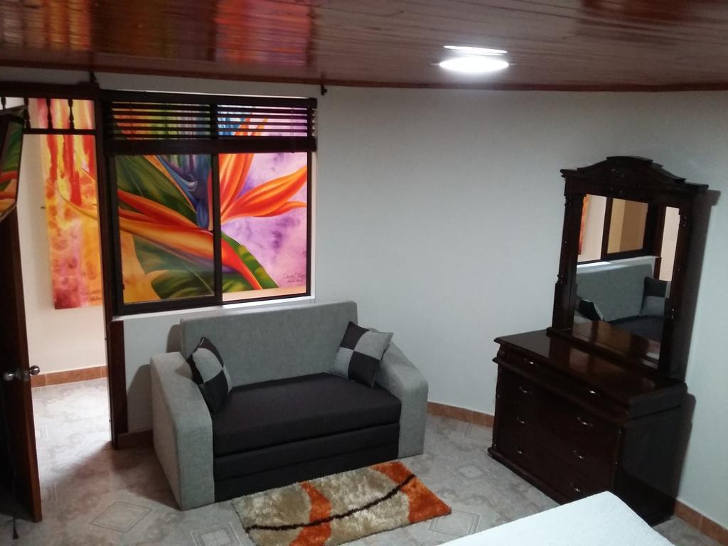 Find Land & A Rest Hotel ฟิลานเดีย ภายนอก รูปภาพ