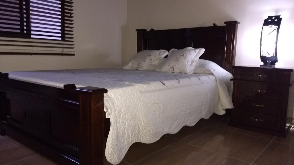Find Land & A Rest Hotel ฟิลานเดีย ภายนอก รูปภาพ